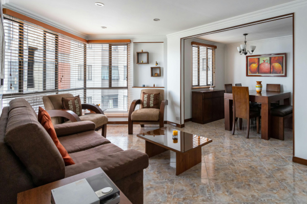 大件家居卖家用易仓ERP砍成本，1年省数十万美元！